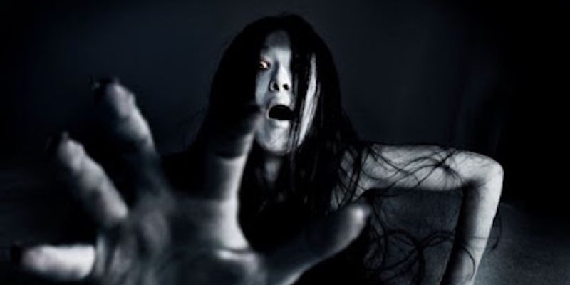 Hình ảnh mơ ma đuổi theo nhưng tiền bạc chạy theo bạn – biểu tượng thoát nạn trúng lớn