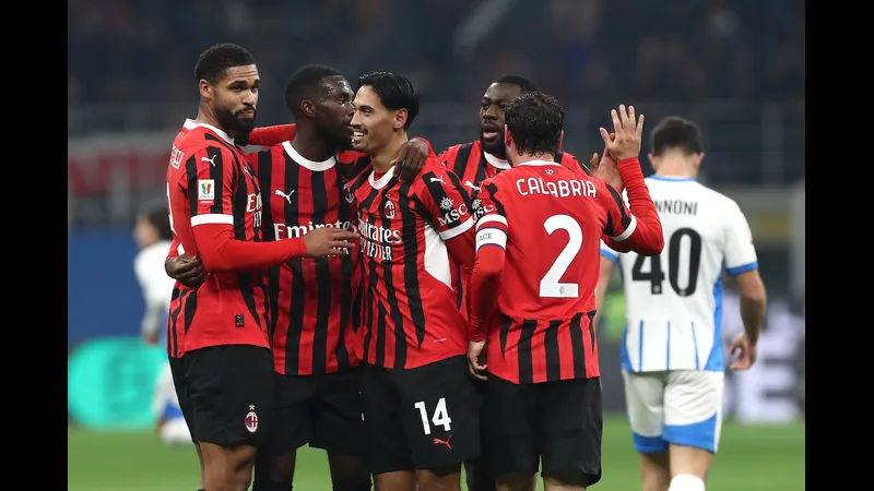 AC Milan vs Sassuolo trong trận đấu bóng AC Milan vs Sassuolo trong trận đấu bóng