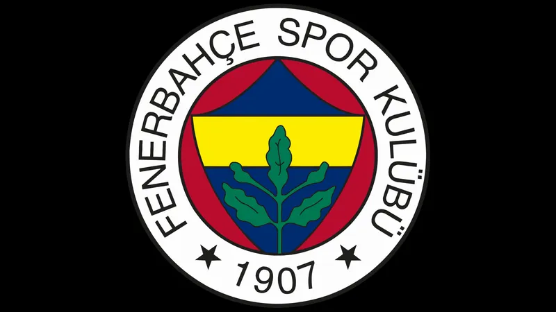 Cầu thủ Fenerbahce chuẩn bị thực hiện quả phạt góc