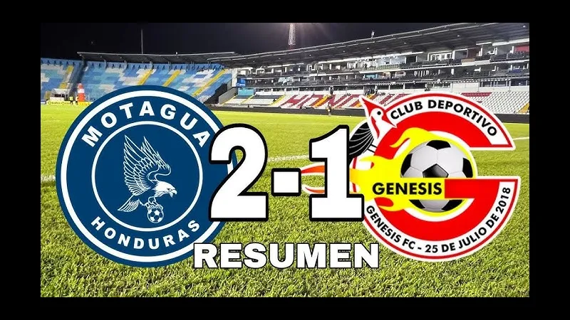 Cầu thủ Genesis và Motagua chạy nhanh trên sân cỏ Cầu thủ Genesis và Motagua chạy nhanh trên sân cỏ