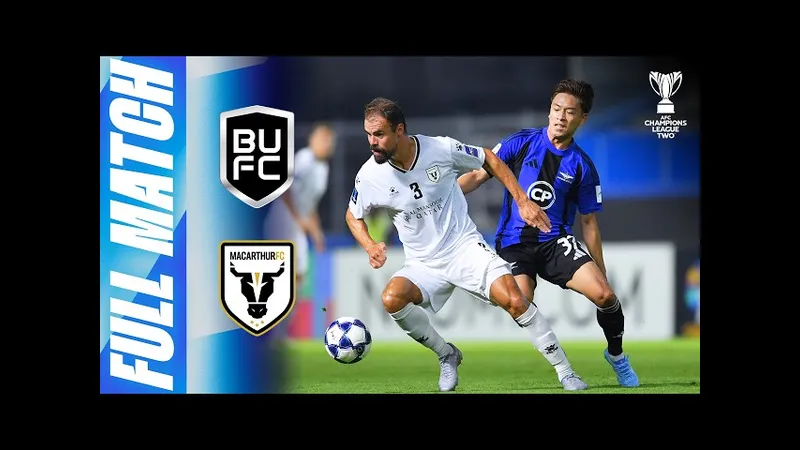 Cầu thủ Macarthur FC và Bangkok United tạo tình huống nguy hiểm trước khung thành