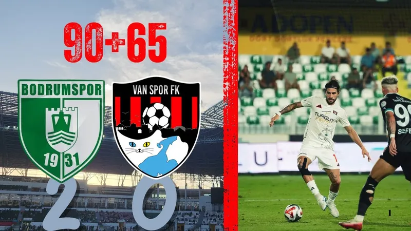Cầu thủ Vanspor FK và Bodrumspor tranh chấp bóng trên sân cỏ